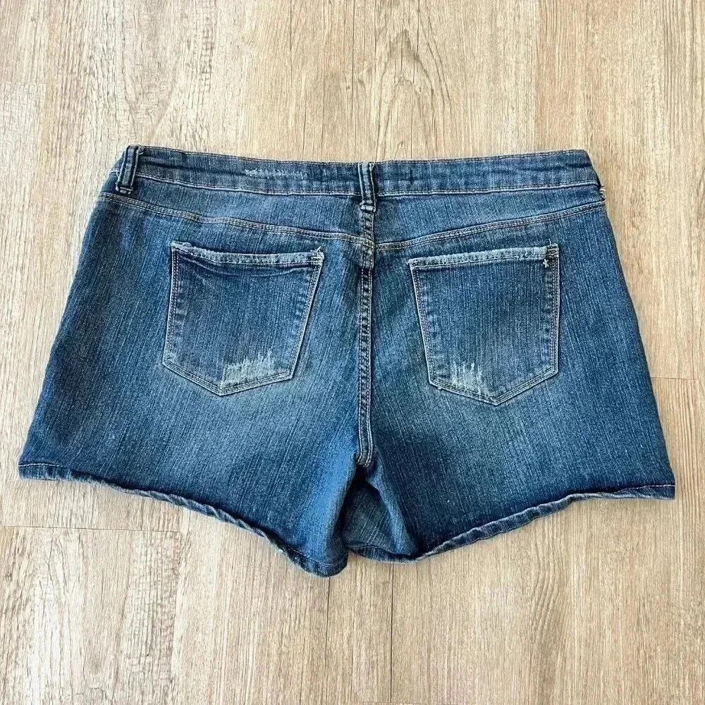 Womens/Juniors CPink Denim Jean Shorts - 13 - Picture 3 of 6